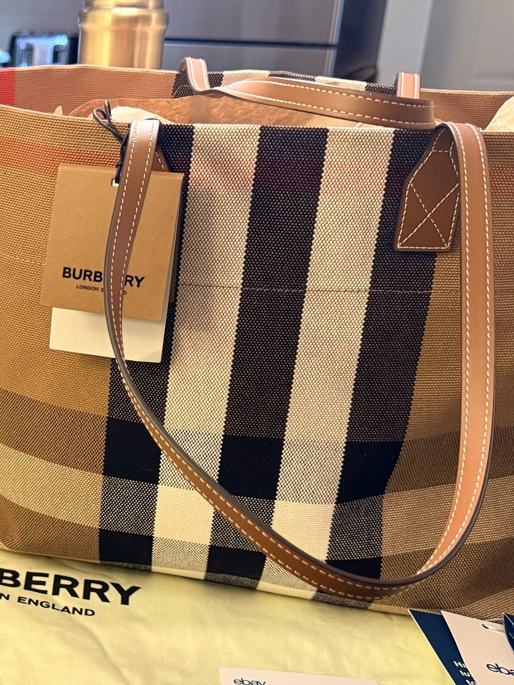 Burberry Check Canvas
Medium London
Tote Bag Taupe
Brown Check $1290